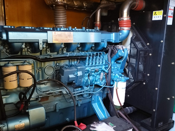 澄海磷酸铁锂蓄电池的使用寿命与哪些因素有关？